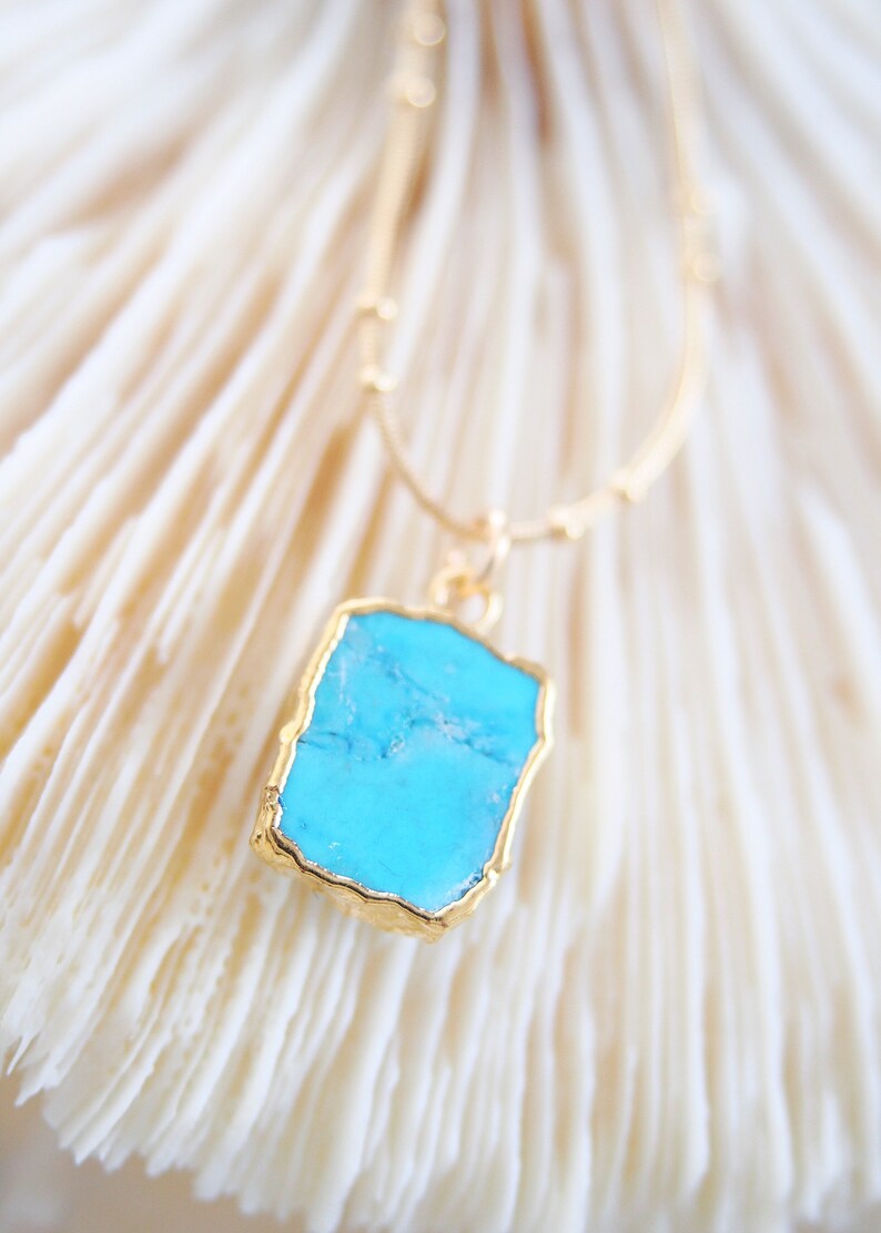 Howlite Turquoise Gemstone Gold Pendant Necklace Turquoise Etsy