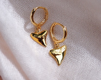 Gold Shark Tooth Hoop Earrings | Gold Hoop Earring | Gold Earrings | Gold Huggies | Huggie Hoop Earring, Shark Tooth Jewelry