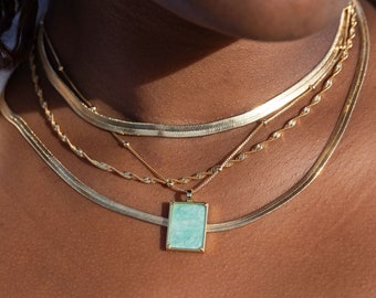 Aquamarine Gemstone Gold Pendant Necklace, gold necklace, gold pendant necklace, gold pendant necklace, Gold Gemstone jewelry,Hawaii jewelry