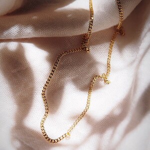 Dainty Basic Gold Curb Link Necklace Keanu image 3