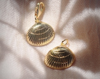 Gold Sea Shell Charm