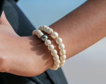 Stretchy Tahitian Pearl Light Wood Bracelet - Lani