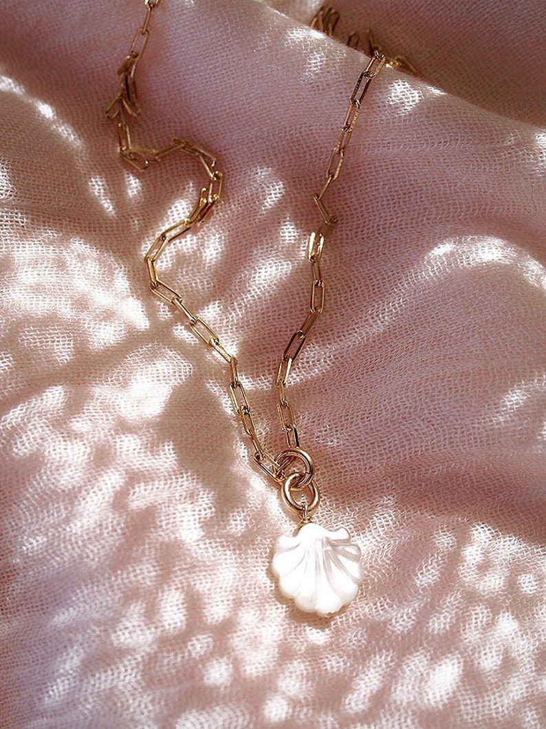 Seashell Chain Necklace, Shell Necklace, Shell Beach Necklace, Gold Shell Necklace, Dainty Gold Necklace,Hawaii Gift for Her,Beach Jewelry image 6