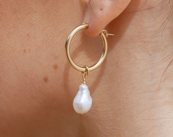 Baroque Pearl Hoop Earrings,Gold Pearl Earrings,Gold Hoop Earrings,White Pearl Hoop Earring,Gold Filled Earring,Hawaii Hoop,Hawaii Jewelry