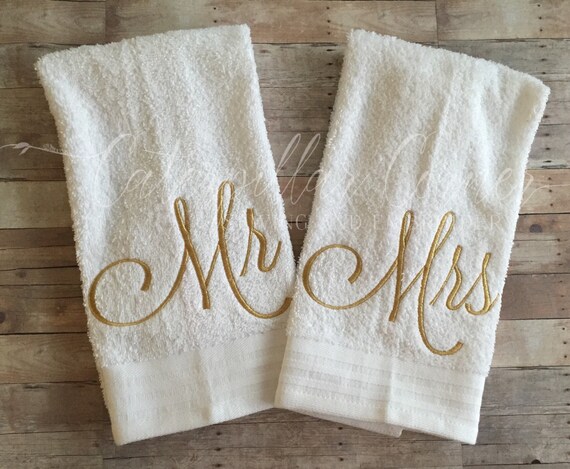 MR /& MRS TOWEL SET BLACK EMBROIDERY ON WHITE TOWEL WEDDING GIFT