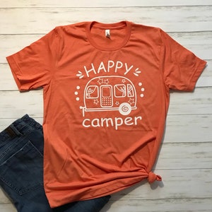 Camisa Happy Camper, Happy Camper, camisa de acampamento, cabelo de acampamento, camisa de vida de acampamento, camisa de acampamento, camiseta de acampamento