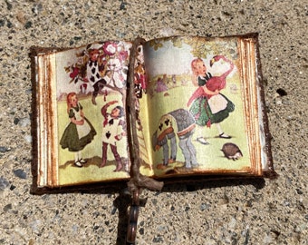 Alice in Wonderland w Card Men Open Book - Dollhouse Miniatures