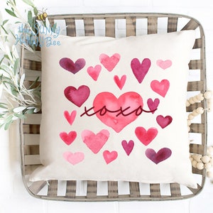 Valentine Decor / Valentines Pillow / Hearts Pillow / Xoxo