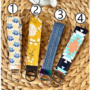 Wristlet keychain, key fob, fabric keychain, Boho keychain, flower keychain, Fabric wristlet, Birthday gift, Teacher gift