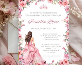 Quinceañera のお祝いの招待状 Canva テンプレート、Mis Quince Años ピンクの花のティアラ ラテン アメリカの編集可能、印刷可能な招待状、女の子 15 歳