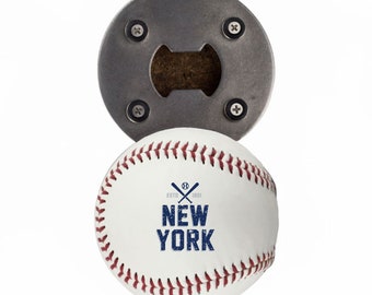 New York Baseball / Bottle Opener realizzato con un real baseball / new york team / regalo di baseball