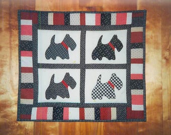 Scottie Dog Applique Quilt Pattern: Easy Sewing (PDF Pattern)