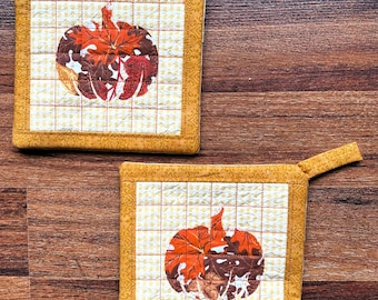 Pumpkin Spice Quilted Pot Holders: Fall Kitchen Decor (Set of 2)