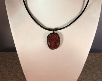 Collier de pendentif en verre Dichroic de couleur d’automne