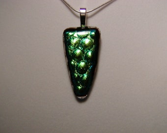 Pendentif en verre dichroïque vert