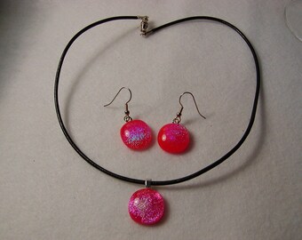 Ensemble de boucles d’oreilles Collier rose/Orange en verre dichroïque