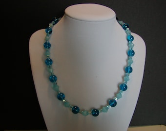 Tons de bleu collier