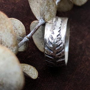 Symbolic Fern Wedding Band: Handmade in Sterling Silver //