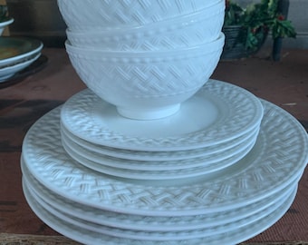 4-Person White Wickered Dish Set: Bowl Plate Set