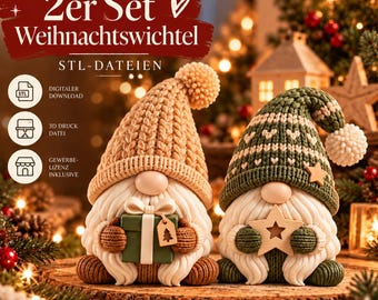 Puede incluir: Un conjunto de dos figuras de gnomos con gorros de textura tejida y largas barbas blancas. Un gnomo lleva un gorro color canela y sostiene una caja de regalo verde con una etiqueta. El otro lleva un gorro verde estampado y sostiene una estrella de madera.