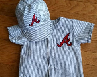 Vintageinspirerad Baby Braves-tröja, Seersucker-kepsset