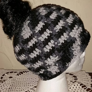 Messy bun Pony tail hat in crochet charcoal print