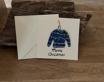 Tarjeta navideña con jersey festivo de vidrio fusionado, recuerdo desmontable hecho a mano.