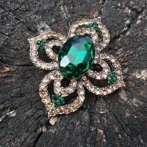 Smaragd schmuck, grüne Brosche, Geburtsstein Schmuck, Kleid Brosche, Art Deco Brosche, Vintage Hochzeit, Vintage viktorianisch, Kristall Braut