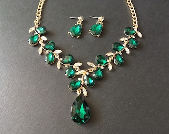 Emerald jewelry set, emerald and gold costume jewelry, birthday gift for her, Mothers Day gift, leaf necklace, birthstone jewellery