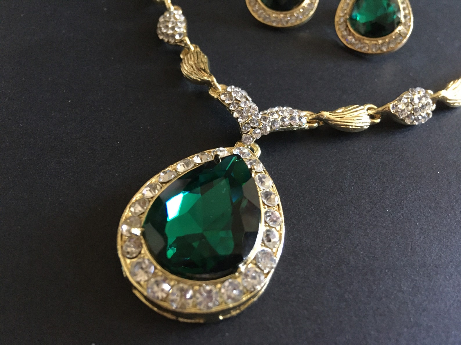 Green Emerald Necklace Rhinestone Necklace Crystal Necklace Etsy
