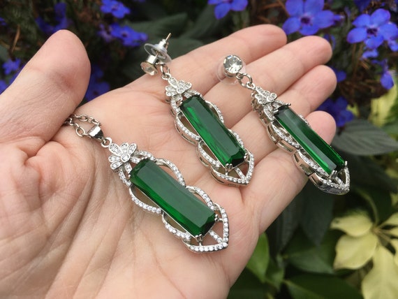 Emerald necklace set, Grandma gift for Mom, bridal jewelry, bridal set, birthstone necklace