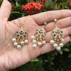 CZ crystal bridal set, emerald green necklace, wedding pearl necklace and earrings set, evening necklace, pearls jewellery, green necklace