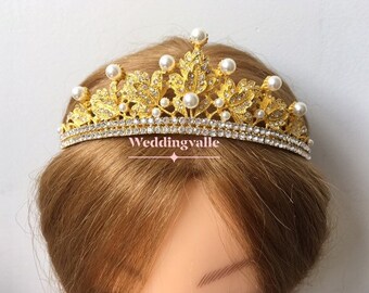 SALE - Gold crown, wedding headpiece, bridal headpiece, pearls crown, Victorian headpiece, gold tiara, prom, gift for her, wedding gift