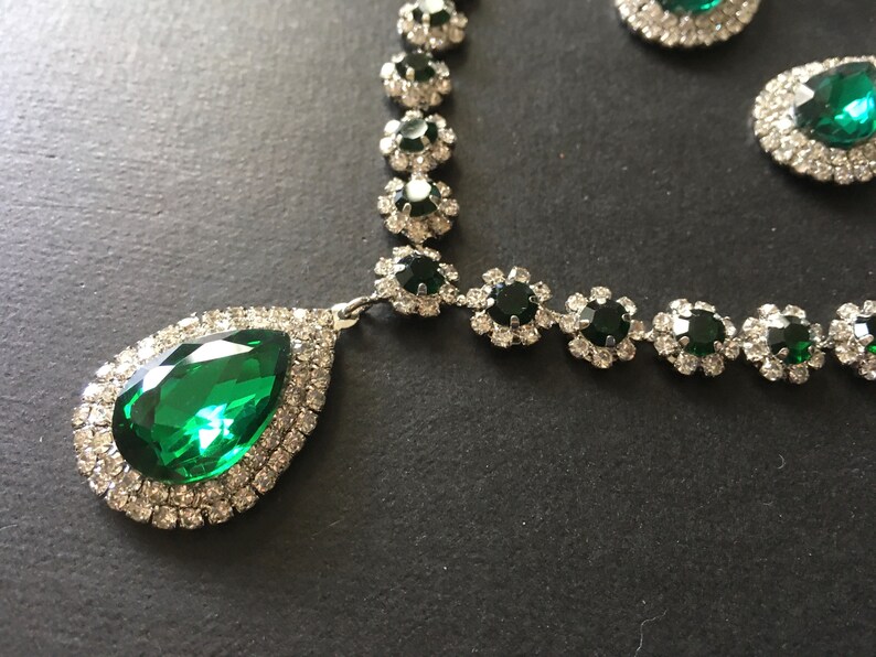SALE - Emerald necklace set, crystal teardrop necklace, birthday gift, prom jewelry set, birthstone jewellery, thanksgiving gift image 5