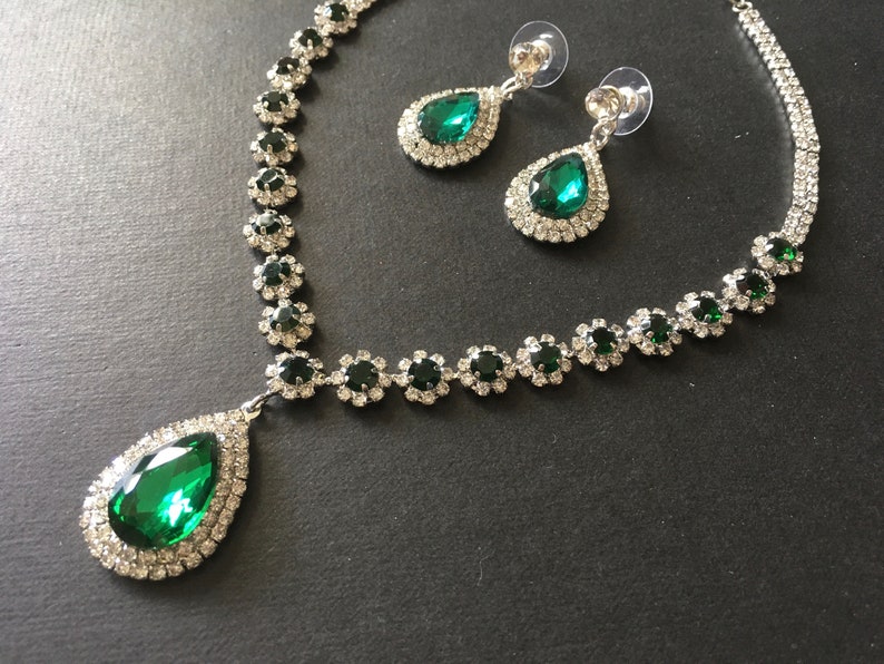 SALE - Emerald necklace set, crystal teardrop necklace, birthday gift, prom jewelry set, birthstone jewellery, thanksgiving gift image 9