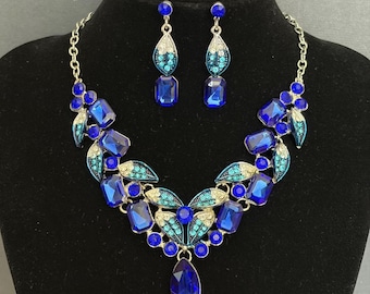SALE - Sapphire jewelry set, wedding bridal necklace, blue sapphire necklace and earrings set, wedding jewellery set, blue bridal necklace
