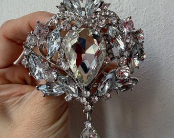 Victorian brooch, bridesmaid jewelry, birthday gift for her, anniversary gift, Mothers Day Gift, daily dress broach, dangle broach