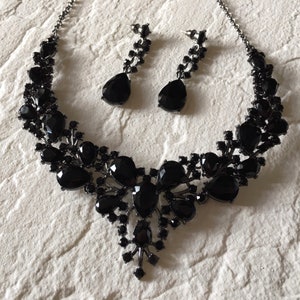 Black necklace set, black wedding jewellery set, black bridal jewellery, statement necklace, black crystal jewelry, birthstone necklace