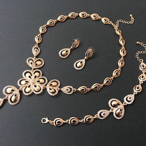 Gold necklace set, floral wedding, crystal bridal necklace, wedding jewelry set, dangly statement necklace, wedding set, vintage wedding