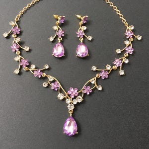 Purple necklace set, crystal bridal necklace, gold jewellery, amethyst jewelry, statement necklace, floral wedding, dangly jewelry set