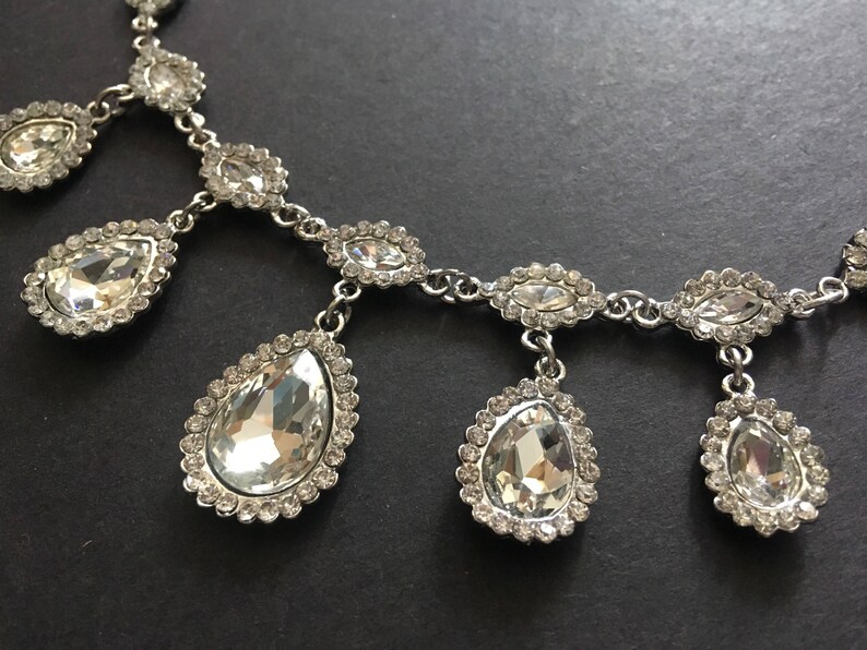 bridal necklace SALE Love teardrops wedding bridal rhinestones crystals chandelier teardrop jewelry set engaged rhinestones necklace