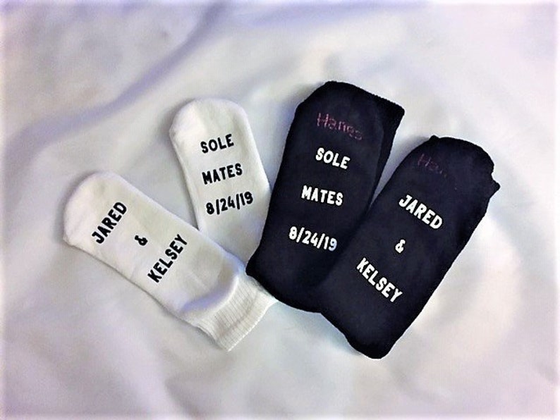 I Do What She Says 52114 I Do Two/'s Company Bride /& Groom Socks Gift Set