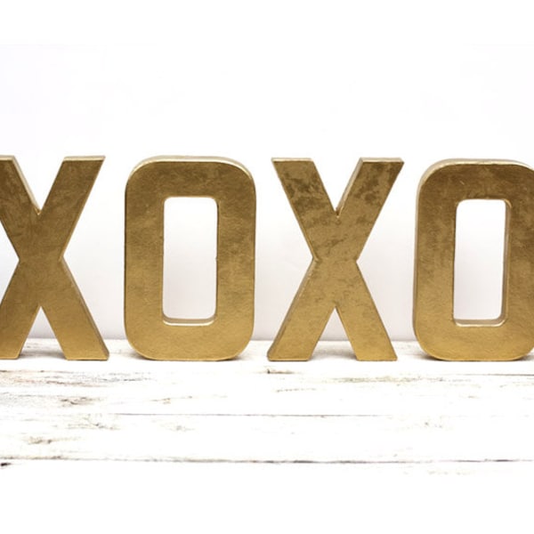 XOXO Letters Metallic Gold 8 pouces - Comme vu dans BETTER HOMES and Gardens Magazine