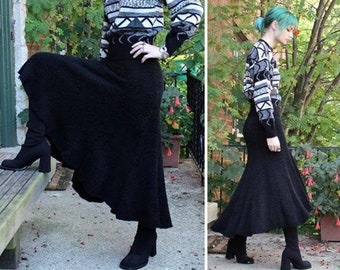 Boho Hi-Lo Tea Length Skirt 90s Vintage LADDHAVAN SUTANA Designer Fashions SWEATER Nubby Knit Black Seasonal High Waist Woman's Small Skirts