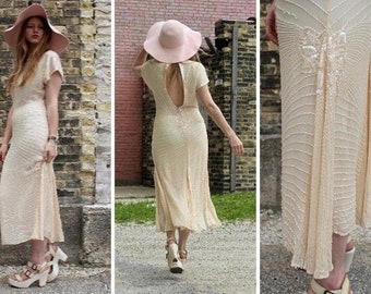IVORY Beaded Silk Dress "Oleg Cassini" Vintage Tea Length FORMAL Flapper Tails Open KeyHole Prom Weddings Woman Medium Size 8 Dress