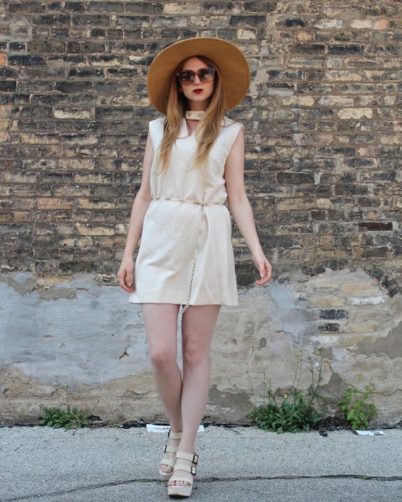 60s Tunic Top MINI DRESS Vintage Embossed WHITE Cr
