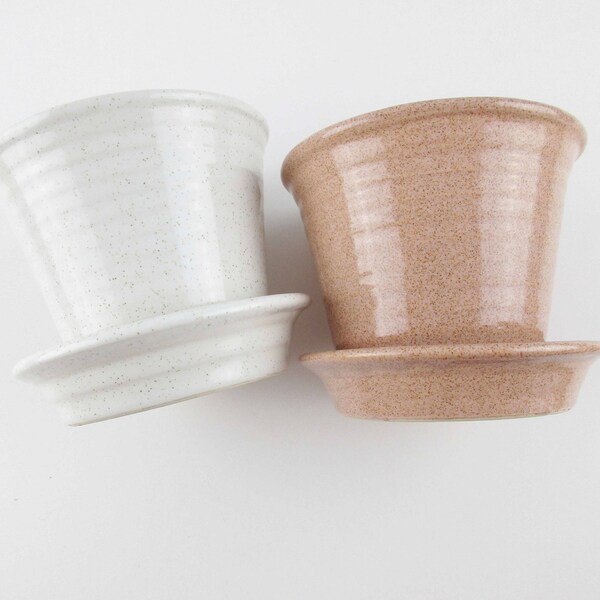 Two 'Pfaltzgraff USA' Speckled Planters - Salmon/Pink and Ivory/Cream - Violet Planters - Horizontal Ribbing - 3 1/2" Tall Planter - Perfect