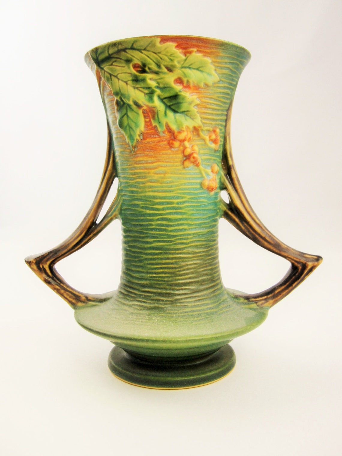 Roseville 'Bushberry' in Green Vase No. 348 Etsy