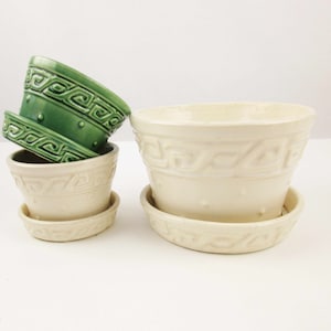 A 'Greek Key' Pattern McCoy Planter with Old Mark - High Gloss Glaze - Vintage - Plant Herbs or Violets - Off-white Largest Planter