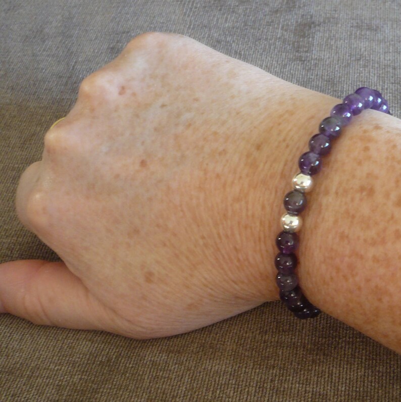 Purple Amethyst Stretch Bracelet Gift for Her Mum Mom Daughter February Pisces Birthday Birthstone 21st 30 40 50 60 Bridesmaids 6th Wedding